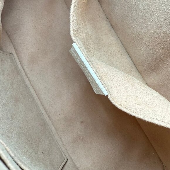 Gucci Cream Crossbody Bag with Red and Blue Stripe - Picture 4 of 11